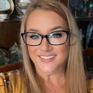 Meet your Posher, Charlene